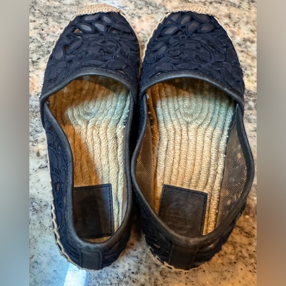Tory Burch Rhea Lace Blue Espadrilles flats/shoes in great condition. Size 6 - Picture 5 of 8